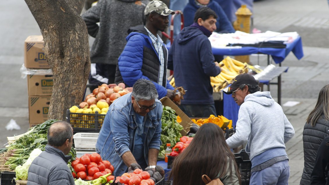 Este 1 de enero comenzó normativa que regula comercio ambulante en Puerto Montt
