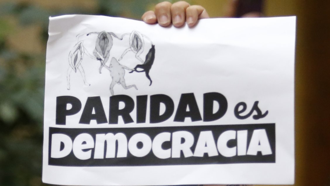Constitución: Senado pretende votar paridad de género a más tardar el 20 de enero