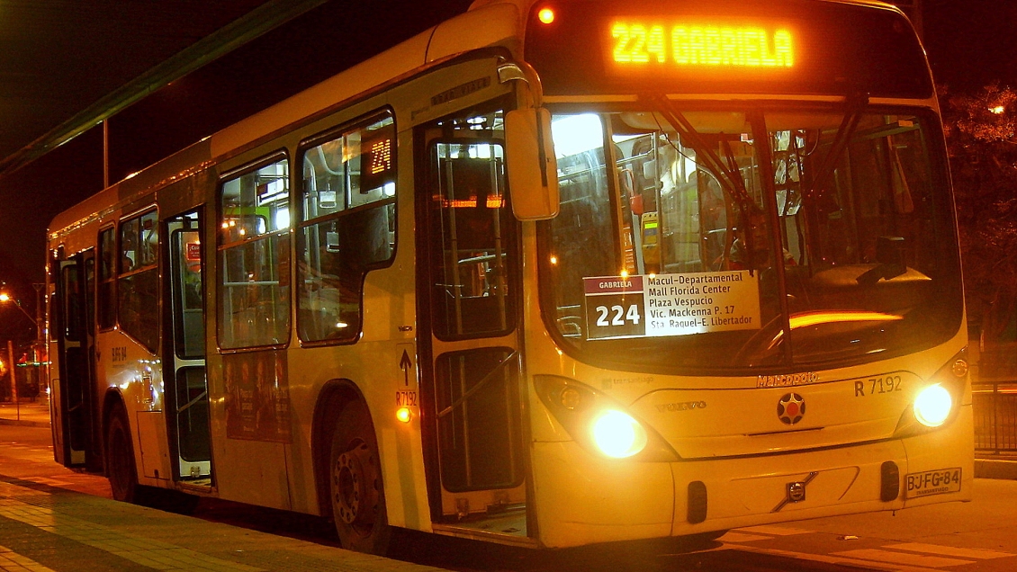 Sistema Red retoma desde esta madrugada los servicios nocturnos