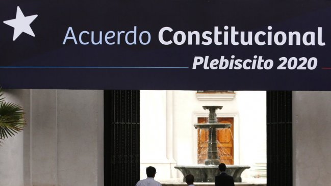 Constitución: Chile Vamos buscará acuerdo sobre paridad este domingo
