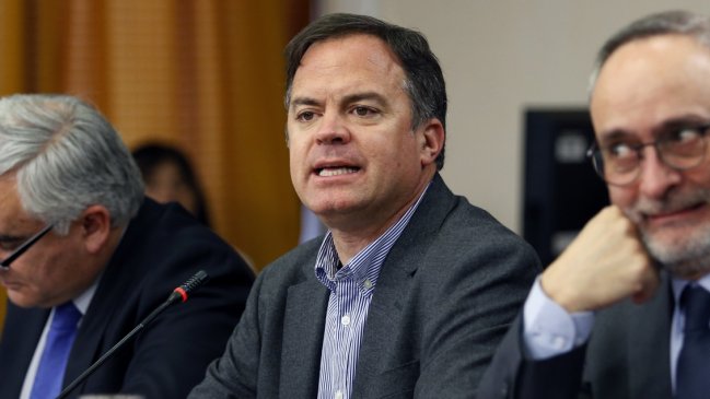 Diputado Walker: Propuesta de Chile Vamos por paridad de género es un retroceso