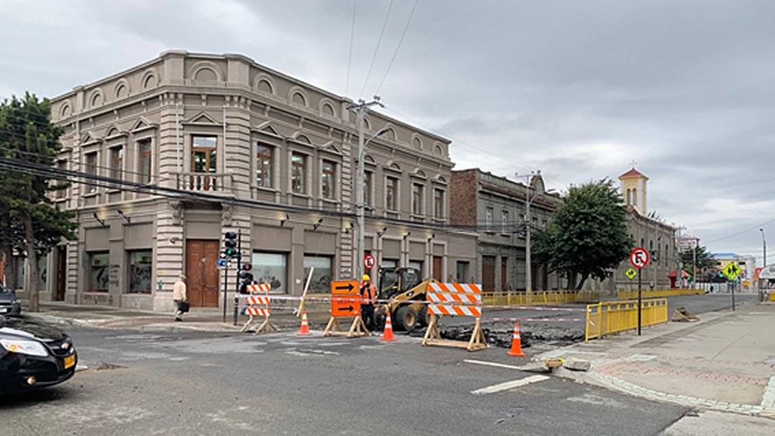 Punta Arenas: Cierran Calle Magallanes para reposición de calzadas y soterrado eléctrico