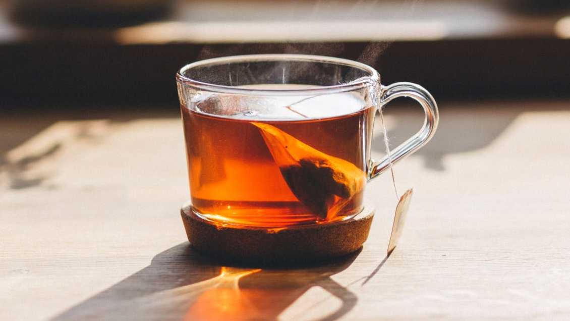 Estudio asocia beber té con una vida más longeva y saludable