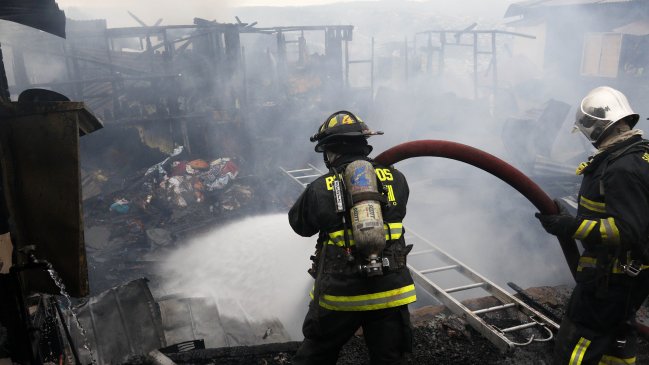 Adulto mayor sufrió quemaduras durante incendio en San Juan de la Costa
