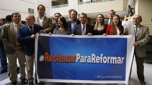 Plebiscito: 21 de los 36 diputados de RN votarán en contra de una nueva Constitución