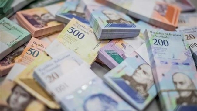  Venezuela aumentó sueldo mínimo: Ahora roza los 3.000 pesos  