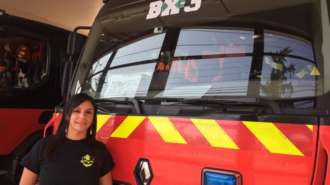 Rancagua: Mujer se convirtió en la primera maquinista de Bomberos