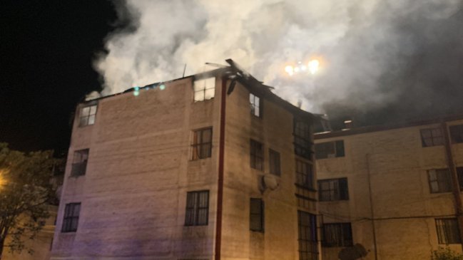 Bomberos controló incendio en edificio en La Florida