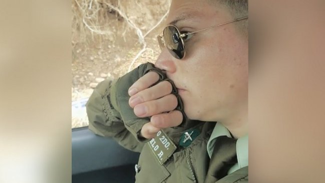 Carabinero acusa que lo arrestaron por 15 días tras denunciar homofobia de un superior