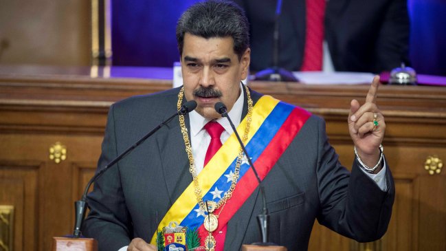 Maduro ordena a empresa estatal iniciar venta de petróleo a través de su criptomenda