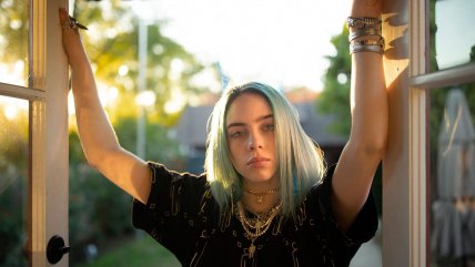  Billie Eilish escribirá y cantará el tema central de “Bond: No Time To Die”  