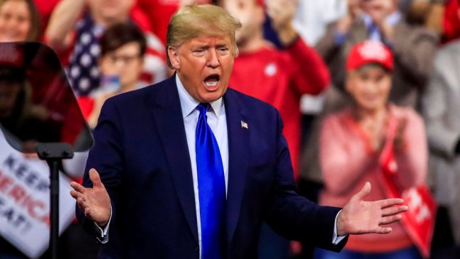 Senado de EEUU recibió los cargos para el juicio político contra Trump