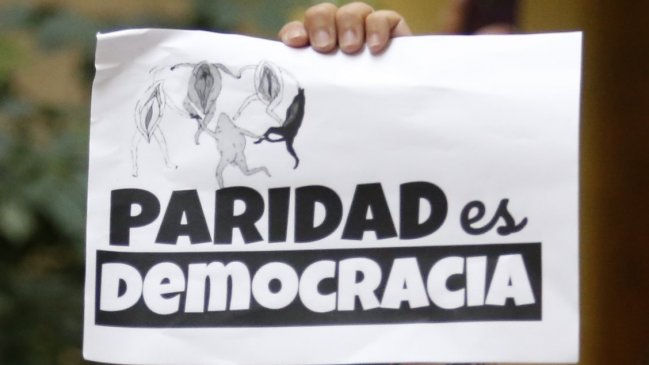 Constitución: Comisiones del Senado aprueban inclusión de independientes y paridad de género
