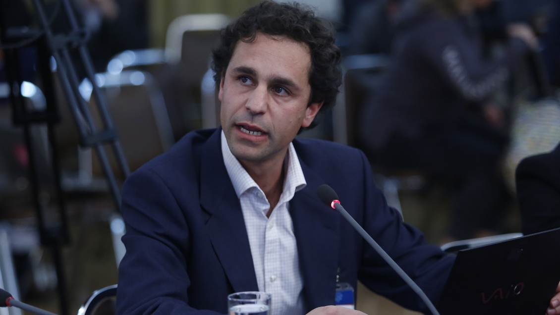 Fernando Larraín: Pareciera que si tocamos a las AFP, las pensiones subirán por arte de magia