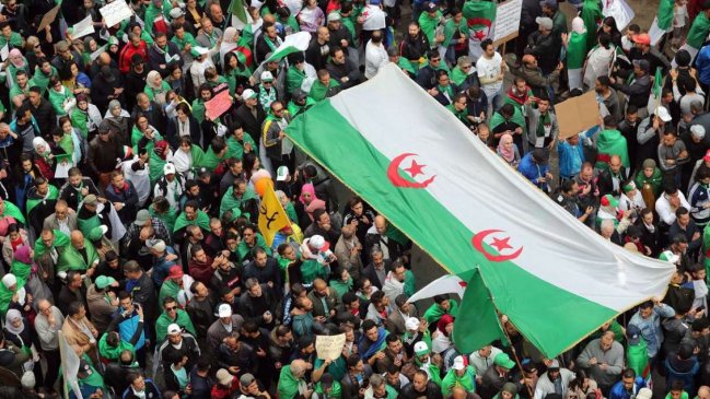 Argelia: 11 meses de protestas pese a anuncios y caída de un presidente  