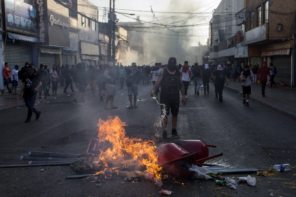 Protestas en Antofagasta terminaron en enfrentamientos con Carabineros