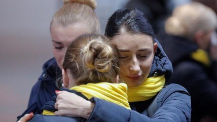  Rinden homenaje a víctimas del vuelo ucraniano derribado por Irán  
