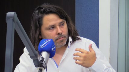 Mayol propone que la gente defina en el plebiscito quién administrará las pensiones