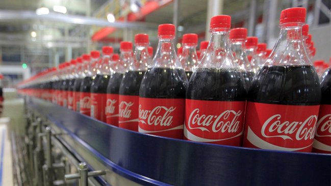 Coca-Cola seguirá usando botellas plásticas porque 