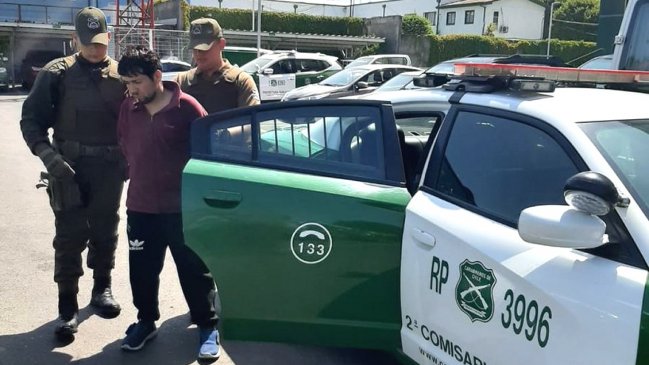 Baja tolerancia a la frustración: Le negaron el baño y agarró a piedrazos el Teatro Municipal