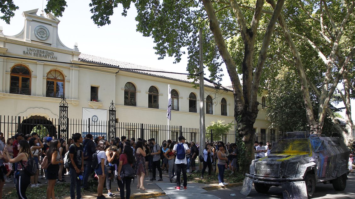 Molestia en el Demre con la Universidad San Sebastián: Suspendió la PSU sin consultarle