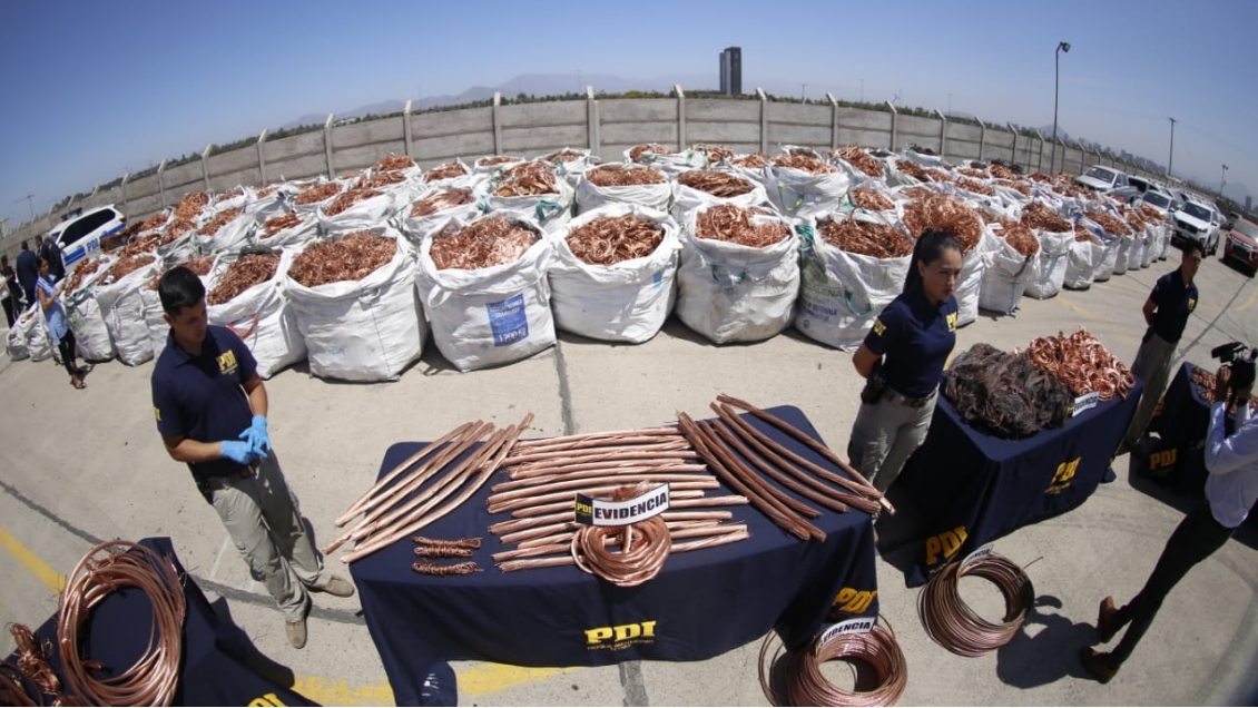 Medio argentino apunta a China por industria del robo de cobre en Chile