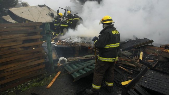 Ñuble: Detienen a sujeto acusado de quemar intencionalmente su casa en Ninhue