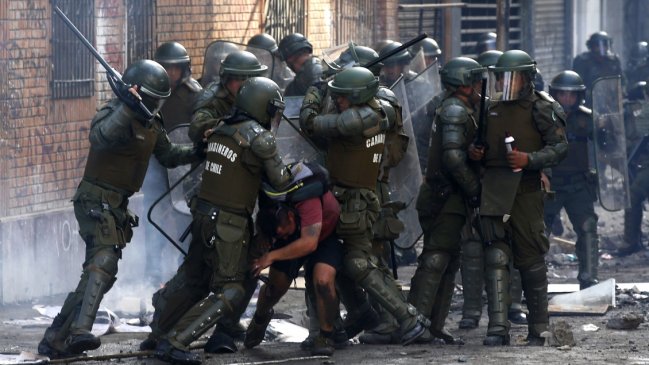 Harboe: Carabineros tiene una estructura de los '80 que no da cuenta de la realidad