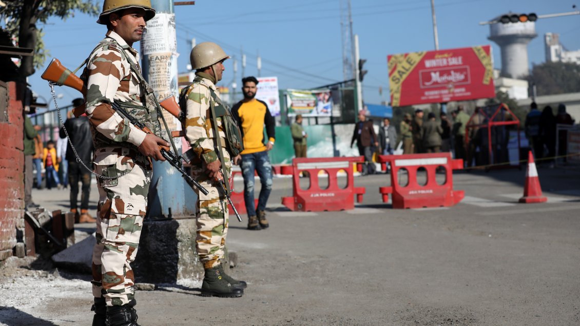 Matan a hombre que mantenía a 23 niños rehenes en la fiesta de su hija en India