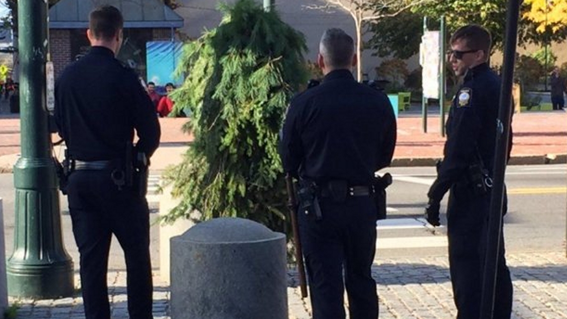 Dos muertos y dos heridos dejó un tiroteo cerca de un templo en EE.UU.