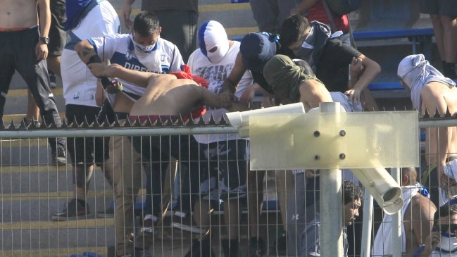 Dos detenidos y tres carabineros heridos por incidentes en San Carlos de Apoquindo