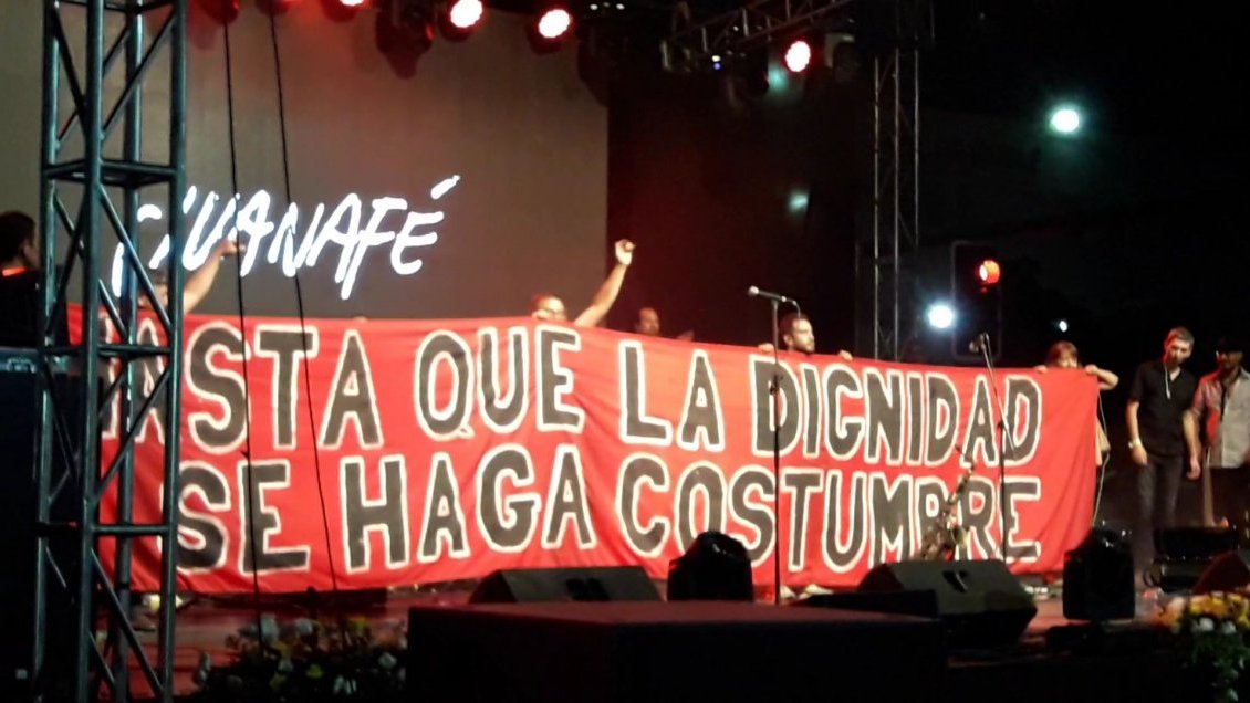 Festival del Folclor de Chillán terminó en el Gimnasio Municipal por falta de seguridad en la Plaza