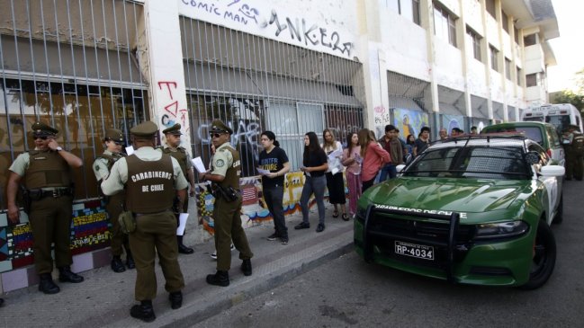 Incidentes en el marco de la PSU terminaron con una estudiante detenida