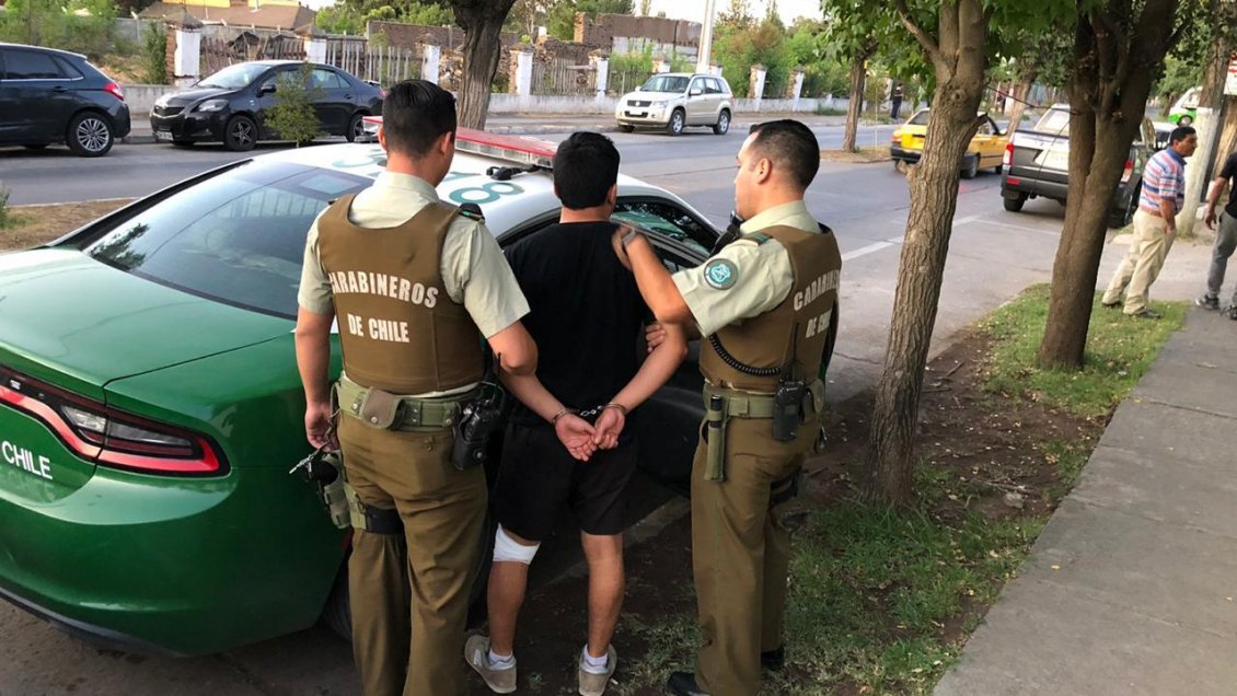 Detienen a sujeto acusado de microtráfico de drogas en Machalí