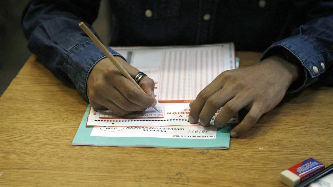 Universidades definen método de admisión especial para afectados por PSU de Historia