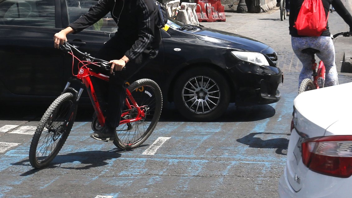 Vecinos denuncian robo masivo de bicicletas desde un edificio en Concepción