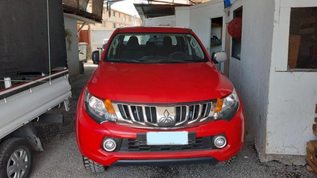 Rancagua: Sujeto fue detenido por tener camioneta armada con partes de otros vehículos