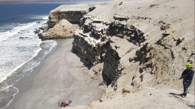 Antofagasta: Rescataron a bañista en peligro de inmersión en sector La Rinconada