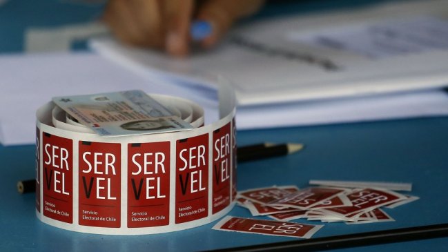 Tras múltiples críticas, padrón electoral con información personal ya no figura en sitio web del Servel