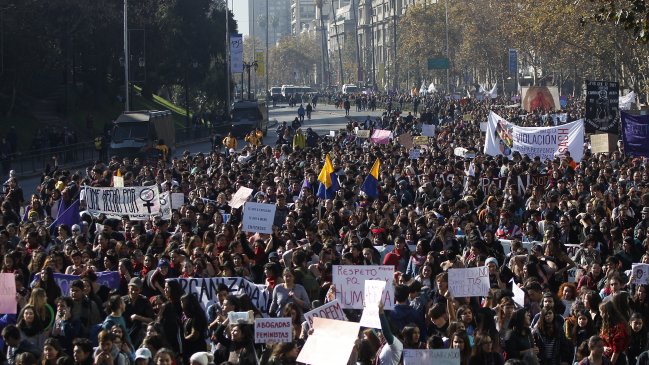 Agrupaciones feministas llaman a 