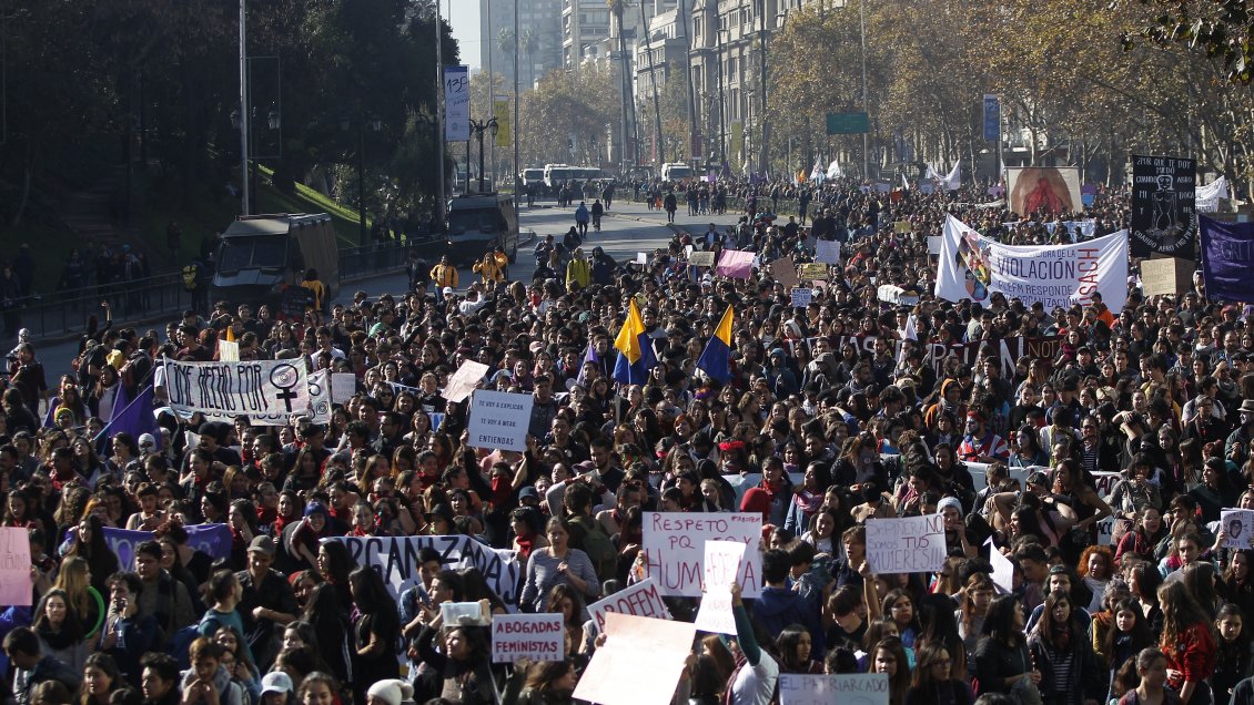 Agrupaciones feministas llaman a 