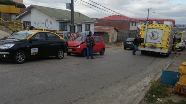 Accidente de tránsito dejó cuatro personas lesionadas en Punta Arenas