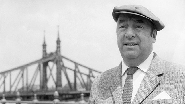  Libro italiano reinstala la teoría de que Neruda murió envenenado  