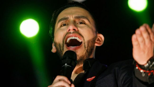 Kanela de Noche de Brujas lanza fuertes insultos contra Piñera en Chiloé