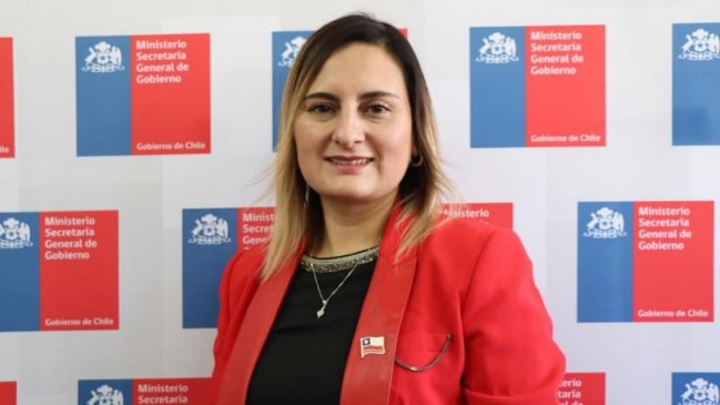 Hombre fue detenido por reventarle un huevo en la cabeza a la gobernadora (s) de Valparaíso