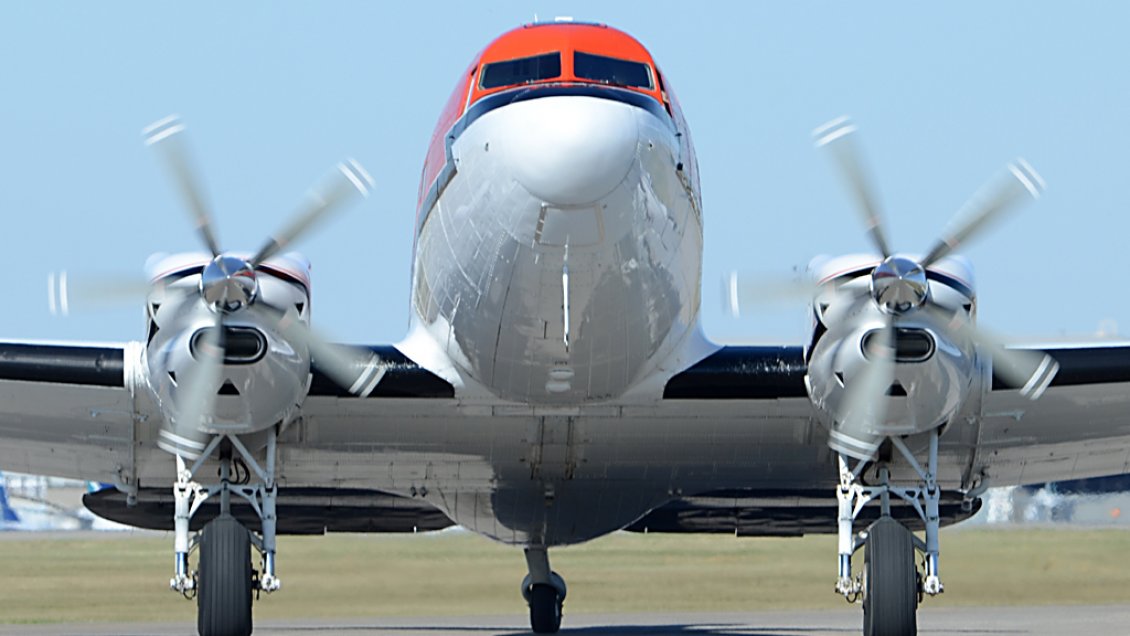 Avión de la II Guerra Mundial aterrizó en el aeropuerto de Arica