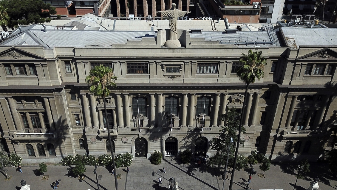 Medicina y Odontología costarán más de siete millones anuales para alumnos PUC nuevos