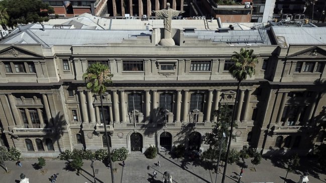 Medicina y Odontología costarán más de siete millones anuales para alumnos PUC nuevos