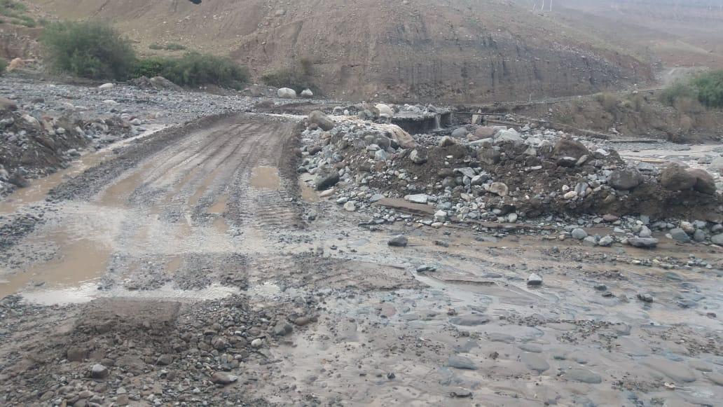 Lluvias estivales: Crecida de caudal en Tarapacá mantiene a 146 personas aisladas