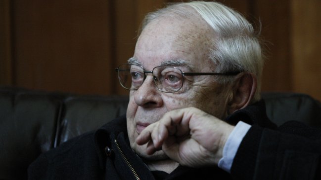 Matías Walker: Percival Cowley fue mucho más que un sacerdote, fue un líder espiritual y social